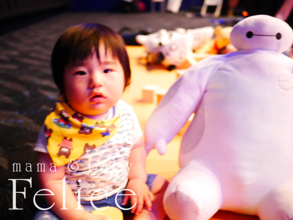 赤ちゃんと映画鑑賞