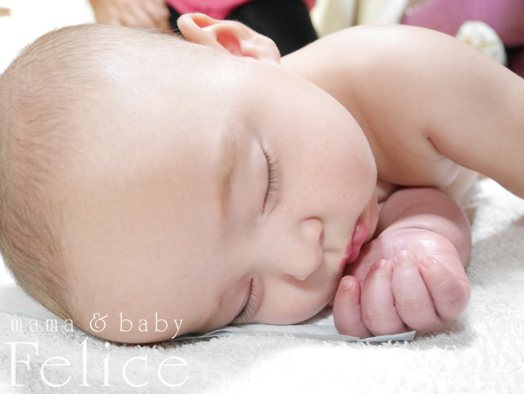 双子赤ちゃんベビーマッサージ