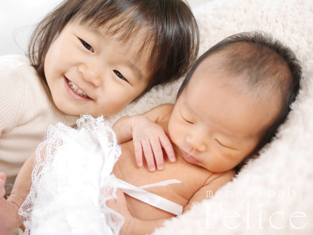 新生児フォト　姉妹ショット