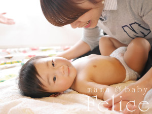 ママとベビーマッサージ