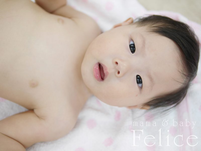 ベビーマッサージ体験中